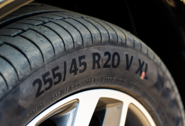 Quick Guide: How to Pick the Right Tires for Your Vehicle
